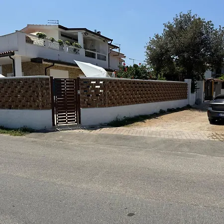 'apartment' Mit Grill By Interhome * Ricadi